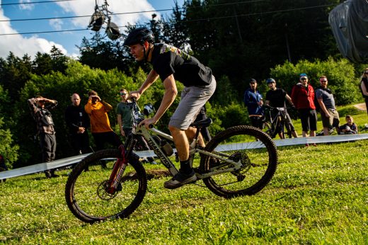 Sportovní fotografie – Red Bull Raw Slalom 2026, Buková hora, startovní číslo 724