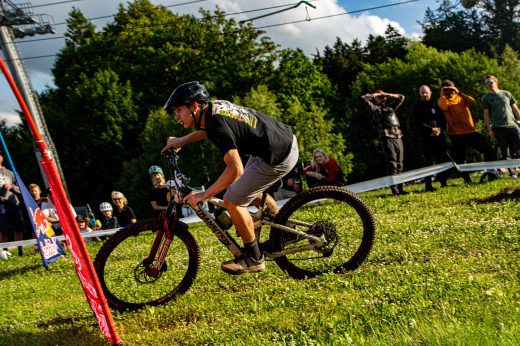Sportovní fotografie – Red Bull Raw Slalom 2026, Buková hora, startovní číslo 724
