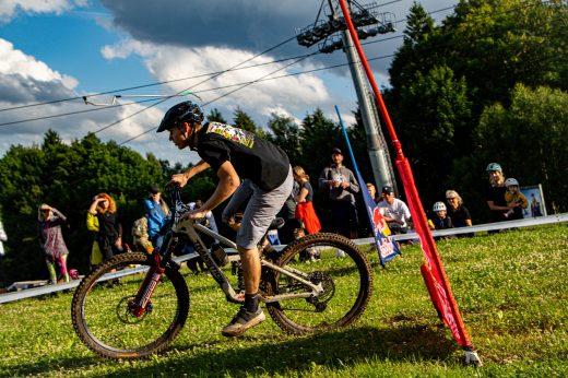 Sportovní fotografie – Red Bull Raw Slalom 2026, Buková hora, startovní číslo 724