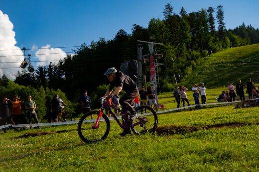 Sportovní fotografie – Red Bull Raw Slalom 2026, Buková hora, startovní číslo 720