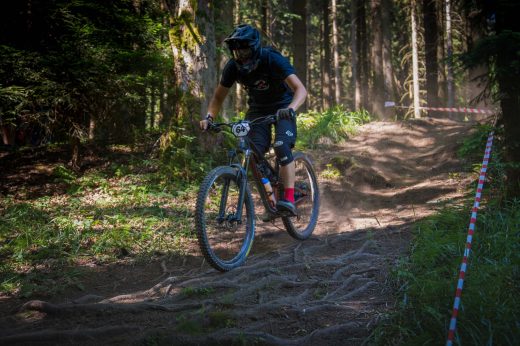 Sportovní fotografie – Enduro Race Czarna Gora 2026, Czarna Gora, startovní číslo 64