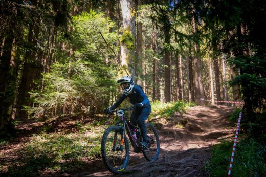 Sportovní fotografie – Enduro Race Czarna Gora 2026, Czarna Gora, startovní číslo 74