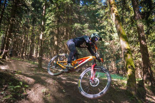 Sportovní fotografie – Enduro Race Czarna Gora 2026, Czarna Gora, startovní číslo 254