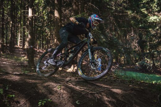 Sportovní fotografie – Enduro Race Czarna Gora 2026, Czarna Gora, startovní číslo 32