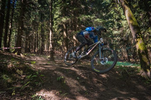Sportovní fotografie – Enduro Race Czarna Gora 2026, Czarna Gora, startovní číslo 76