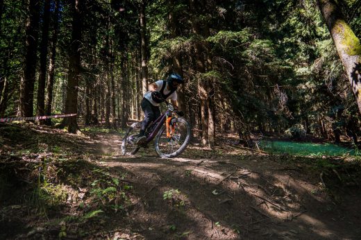 Sportovní fotografie – Enduro Race Czarna Gora 2026, Czarna Gora, startovní číslo 251