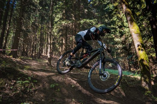 Sportovní fotografie – Enduro Race Czarna Gora 2026, Czarna Gora, startovní číslo 75