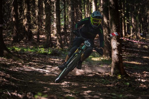 Sportovní fotografie – Enduro Race Czarna Gora 2026, Czarna Gora, startovní číslo 10