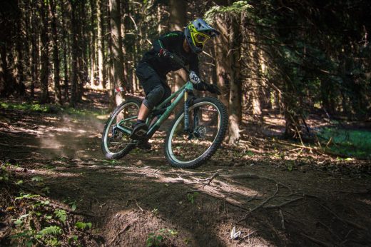 Sportovní fotografie – Enduro Race Czarna Gora 2026, Czarna Gora, startovní číslo 10