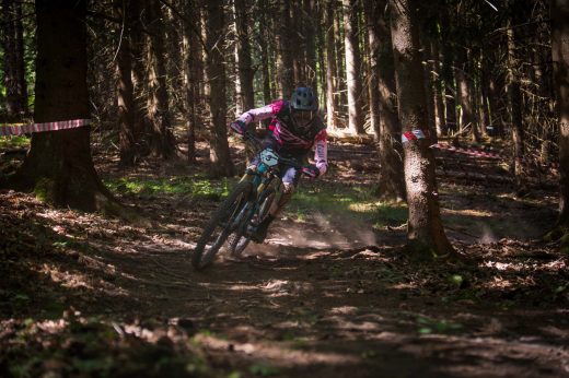 Sportovní fotografie – Enduro Race Czarna Gora 2026, Czarna Gora, startovní číslo 3