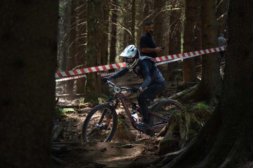 Sportovní fotografie – Enduro Race Czarna Gora 2026, Czarna Gora, startovní číslo 74