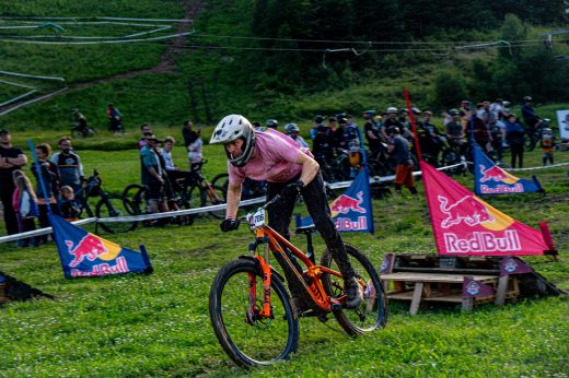 Sportovní fotografie – Red Bull Raw Slalom 2026, Buková hora, startovní číslo 706