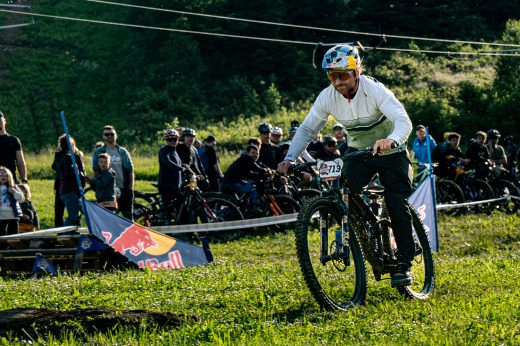 Sportovní fotografie – Red Bull Raw Slalom 2026, Buková hora, startovní číslo 713